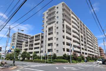 ブローデン青木町公園の外観（南西側から）