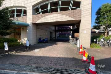駐車場の出入り口