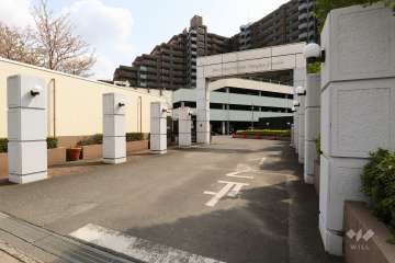 駐車場出入り口