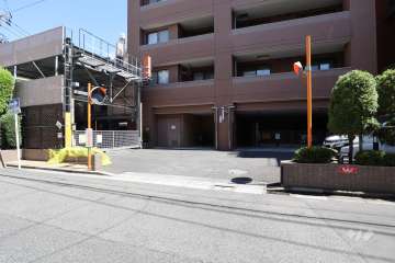 駐車場の出入り口