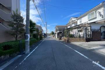 敷地北西側の前面道路