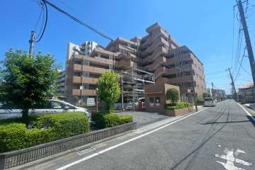 レーベンハイム川口元郷サザンテラスの外観（北西側から）