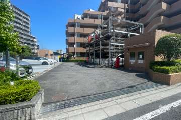 駐車場の出入り口