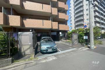 敷地内駐車場（屋外平面式）