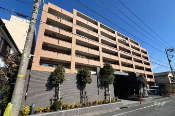 レーベンハイム川口元郷リバースクエアの外観（西側から）