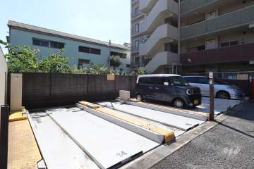 敷地内駐車場（屋外機械式）