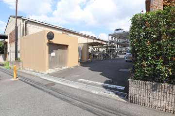 駐車場の出入り口