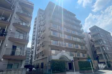 ローヤルシティ川口西青木の外観（北西側から）