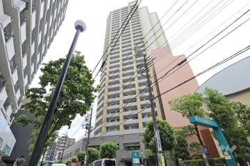 キャメリアタワー川口の外観（北東側から）