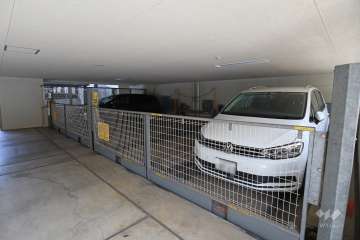 敷地内駐車場（屋内機械式）