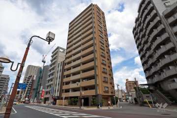 グランクロス川口本町の外観（南東側から）