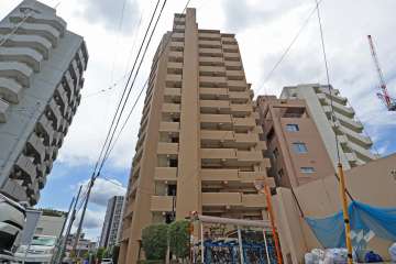 グランクロス川口本町の外観（北東側から）