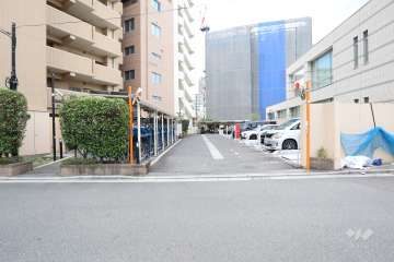 駐車場の出入り口