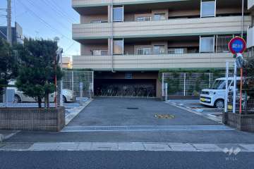 駐車場の出入り口