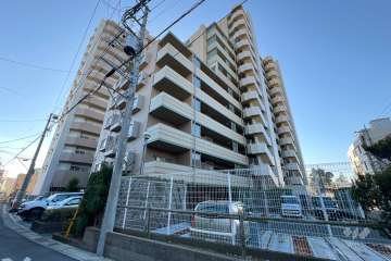 ダイアパレス鳩ヶ谷本町の外観（北東側から）