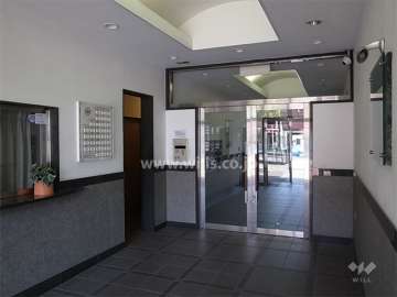 エントランスはオートロック付きです。