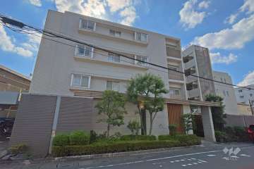 コスモ南鳩ヶ谷センターコートの外観（北東側から）