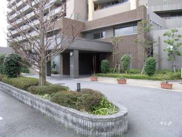 車寄せのあるエントランス