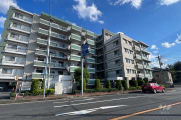 レクセルマンション鳩ヶ谷の外観（北西側から）