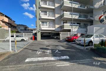 駐車場の出入り口