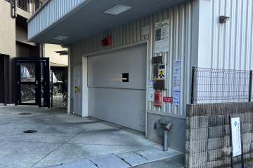 敷地内駐車場（屋内機械式）