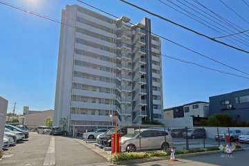 ルネサンスブライトアリーナの外観（北東側から）