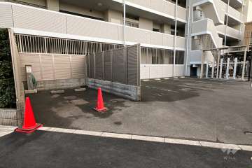 敷地内駐車場（屋外平面式）