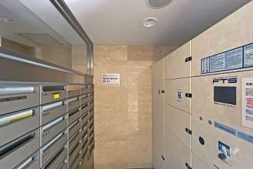 共用ポストと宅配ボックス