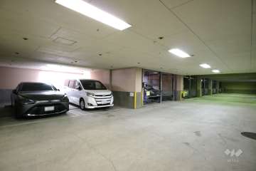 敷地内駐車場（屋内平面式・屋内機械式）