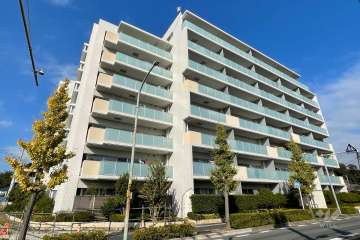 イニシア南浦和の外観（南西側から）