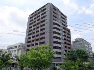 セーリオ千里中央グラントレンザの外観（南東側から）