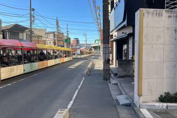 敷地南側の前面道路　
