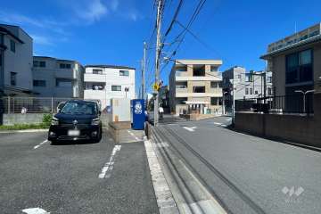 敷地北東側の前面道路　