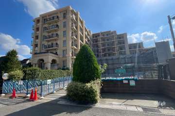 ヴェレーナ鳩ヶ谷の外観（北西側から）