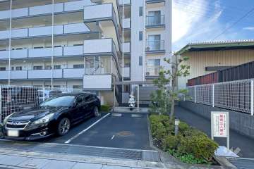 敷地内駐車場（屋外平面式）
