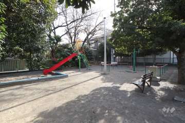 敷地に隣接する『辻永堀公園』