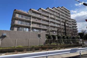 鳩ヶ谷スカイハイツの外観（北西側から）