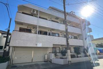 スカイコート西川口の外観（北西側から）