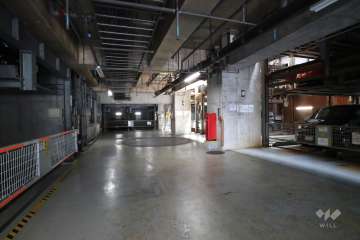 敷地内駐車場（屋内機械式）