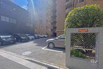 敷地内駐車場（屋外平面式）