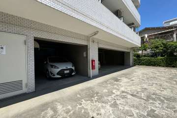 敷地内駐車場（屋内平面式）