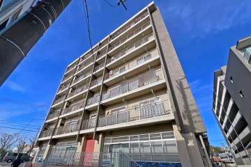 東浦和マンションの外観（南東側から）