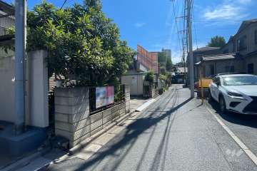 敷地南側の前面道路