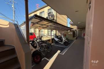 駐輪場（屋根付き）