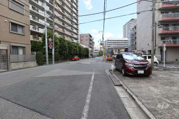 敷地北側の前面道路　