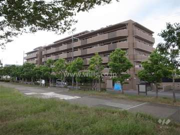 『北の杜公園』から見たコスモ箕面小野原メイプルコート