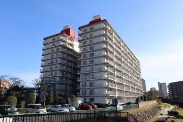 グリーンビューニュー川口の外観（北東側から）