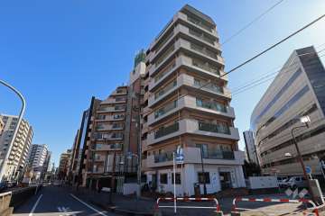 川口ファミリーマンションの外観（北西側から）