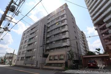 川口グレースマンションの外観（北東側から）