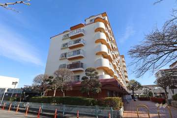 芝園ハイツ2号棟の外観（南西側から）